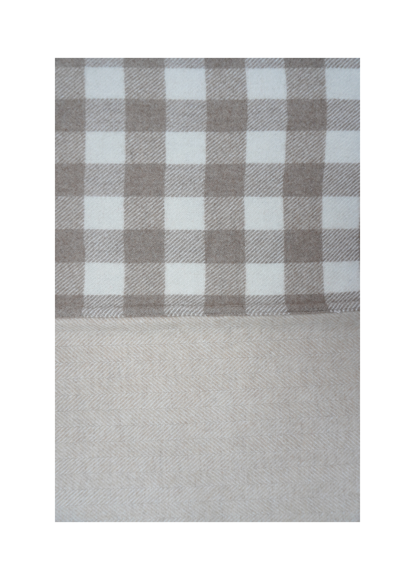 Shawl_Beige_LargePlaid